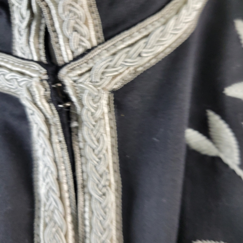 Debbie Shuchat Embroidered Jacket /Blazer Hook closures Size 16 Black 97% Cotton - Picture 3 of 16